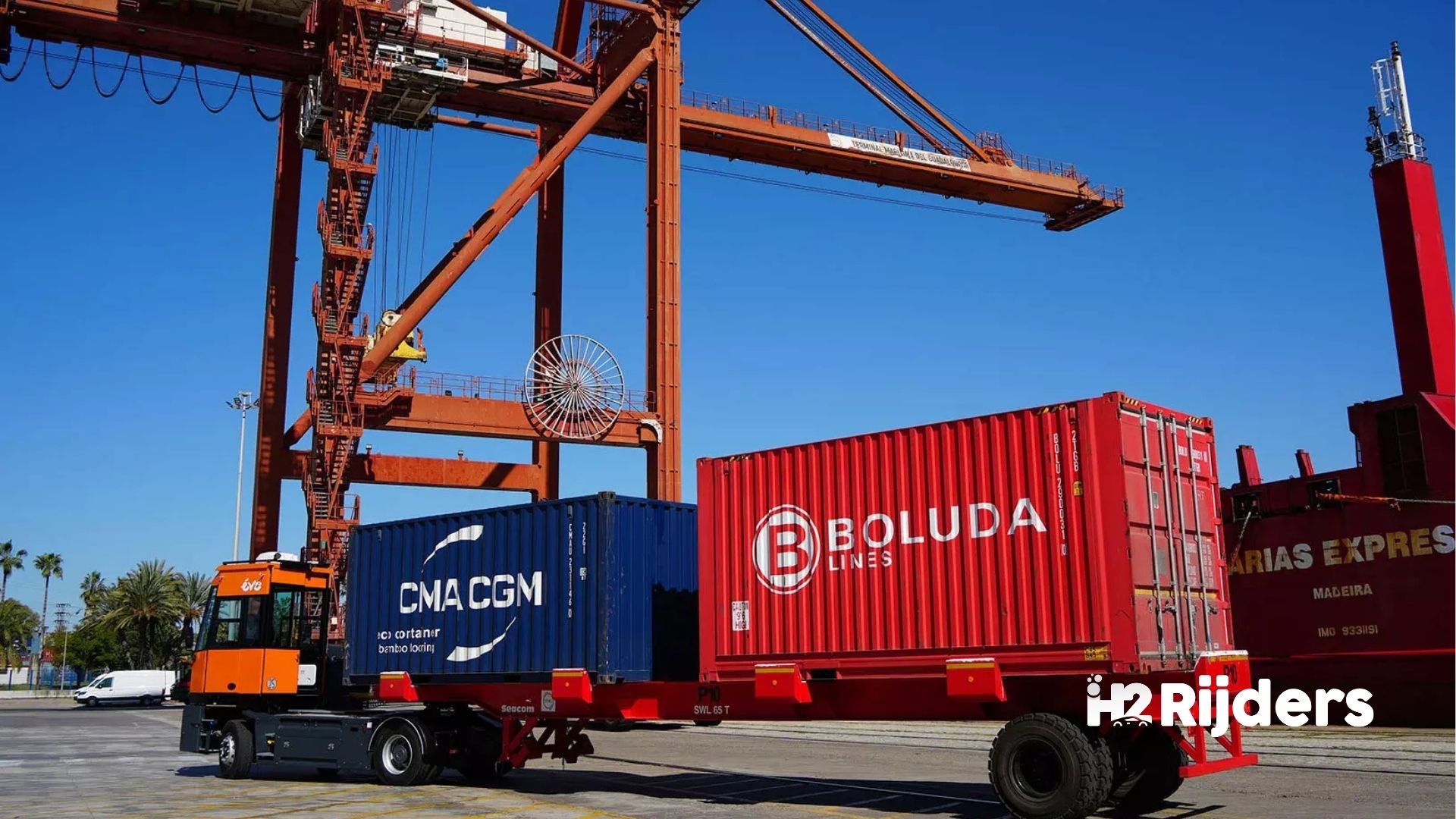 's Werelds eerste waterstof-haventrekker succesvol getest in Sevilla